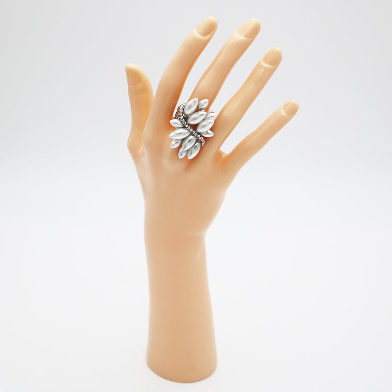 Dazzling Crystal Leaf Stretch Cocktail Ring (White Faux Pearl Silver Tone)