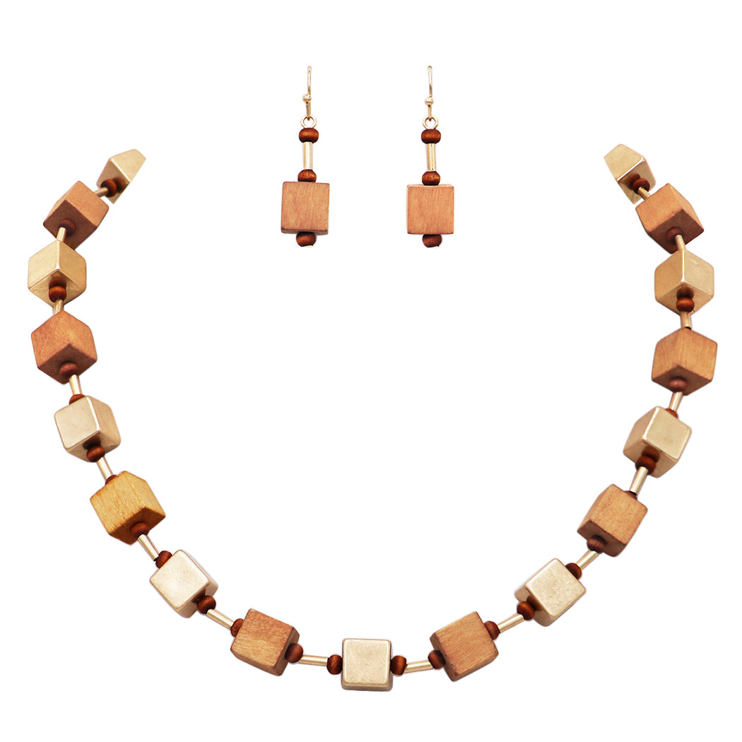 Square bead store necklace